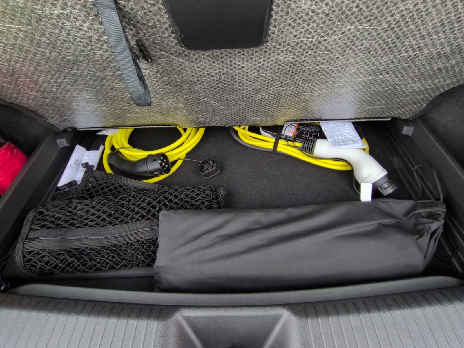 ID.4 Pro AHK+APP+MATRIX+NAVI+WÄRMEPUMPE