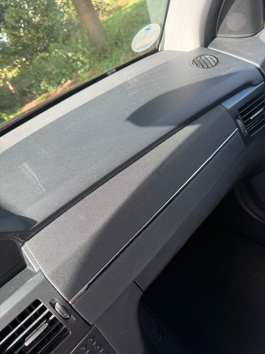 Mercedes-Benz GLK220 2011 — photo 14
