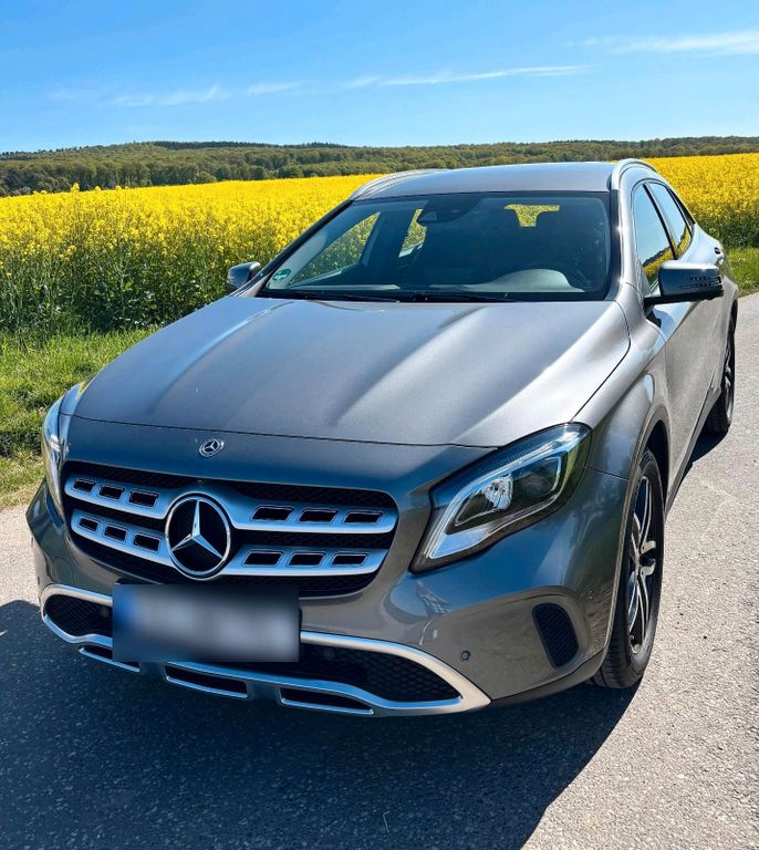 Image of Mercedes-Benz GLA 200