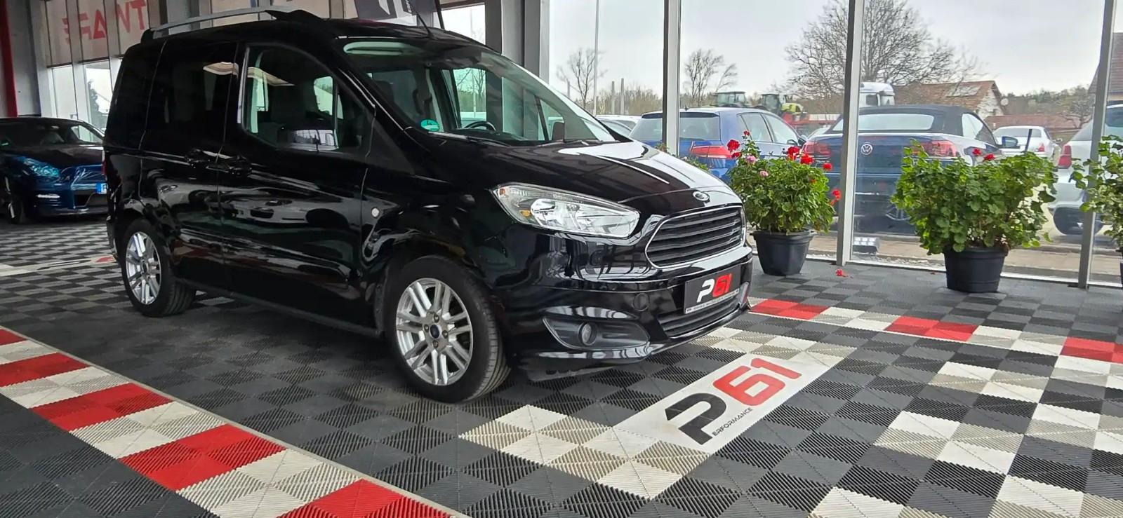 Ford Tourneo Courier Titanium