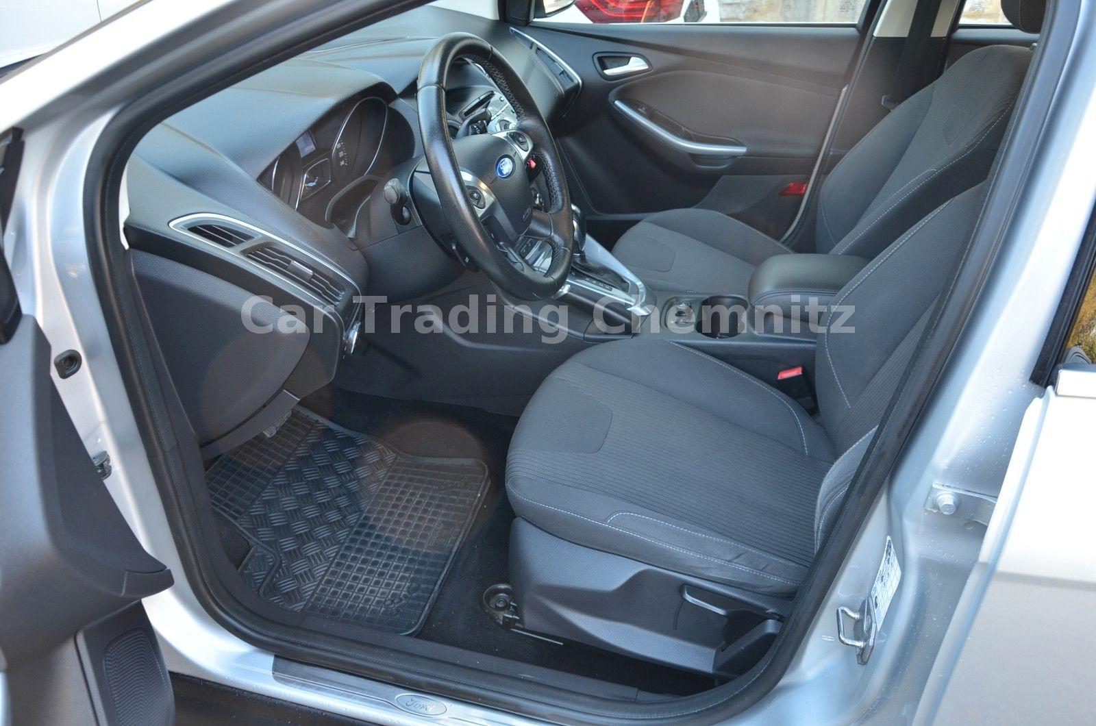 Ford Focus 2012 — photo 9