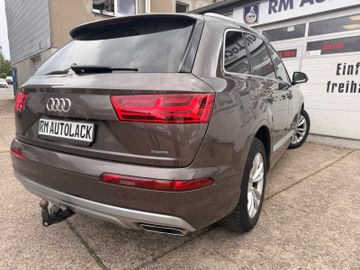 Audi Q7 - 11