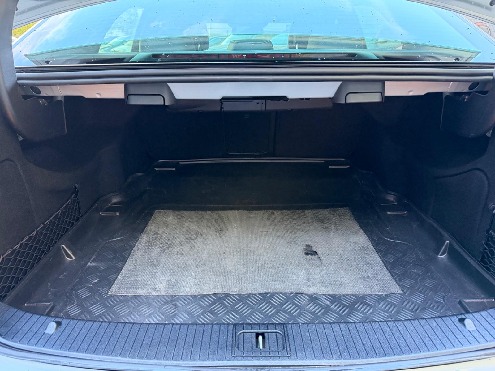 Mercedes-Benz E 500/ AMG LINE/PANO/SHZ/LEDER/MEMORY/LED