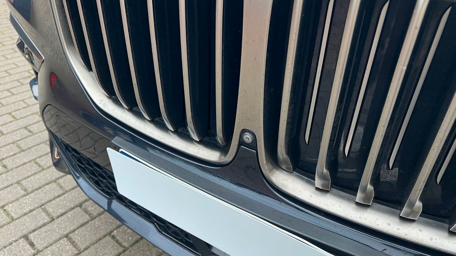 Fahrzeugabbildung BMW X7 M50 d *H/K*360°*PANO*AHK*M-Paket*HUD*Mietkauf