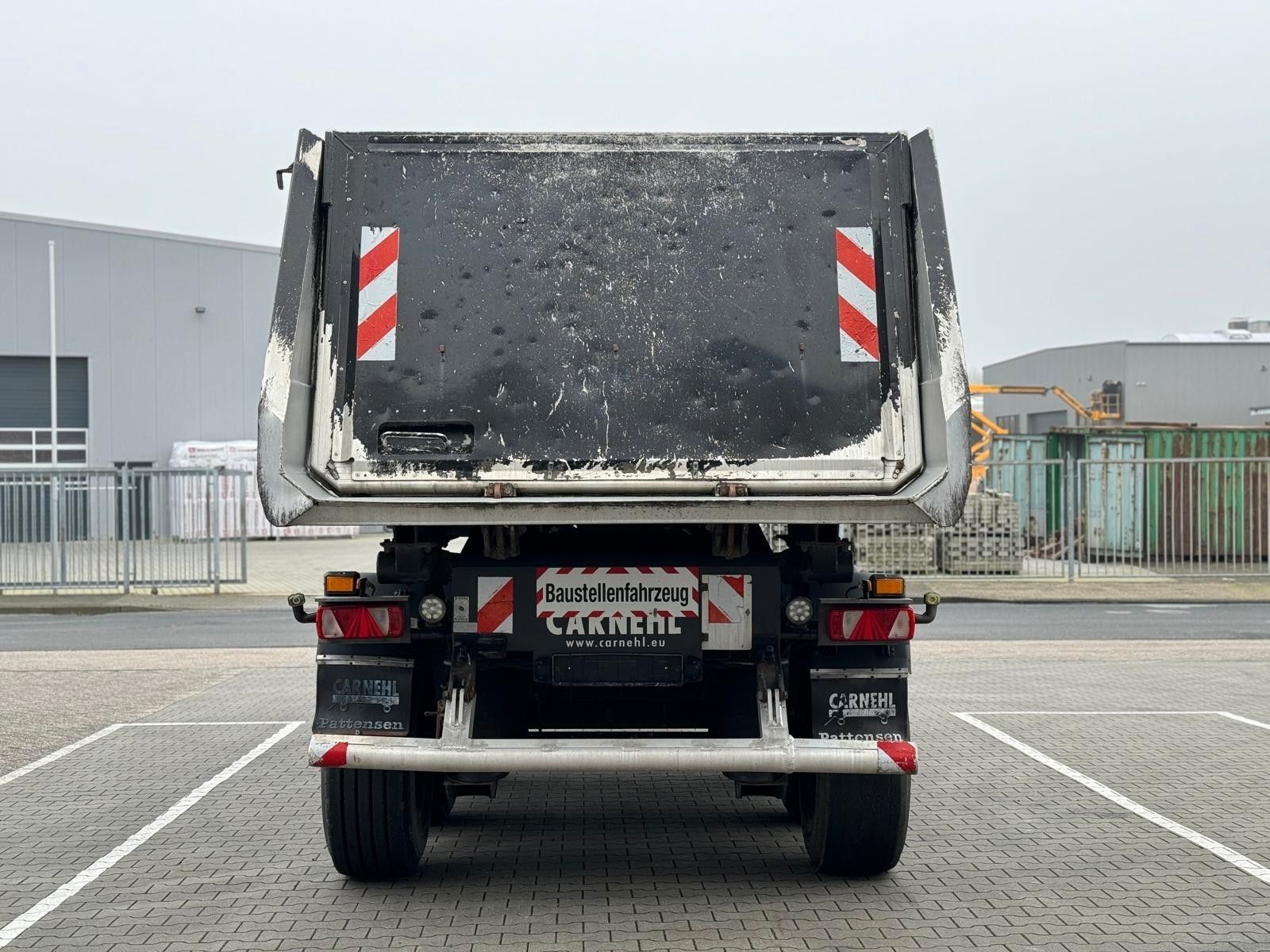 Fahrzeugabbildung Carnehl Kippmulde mit Liftachse Alumulde