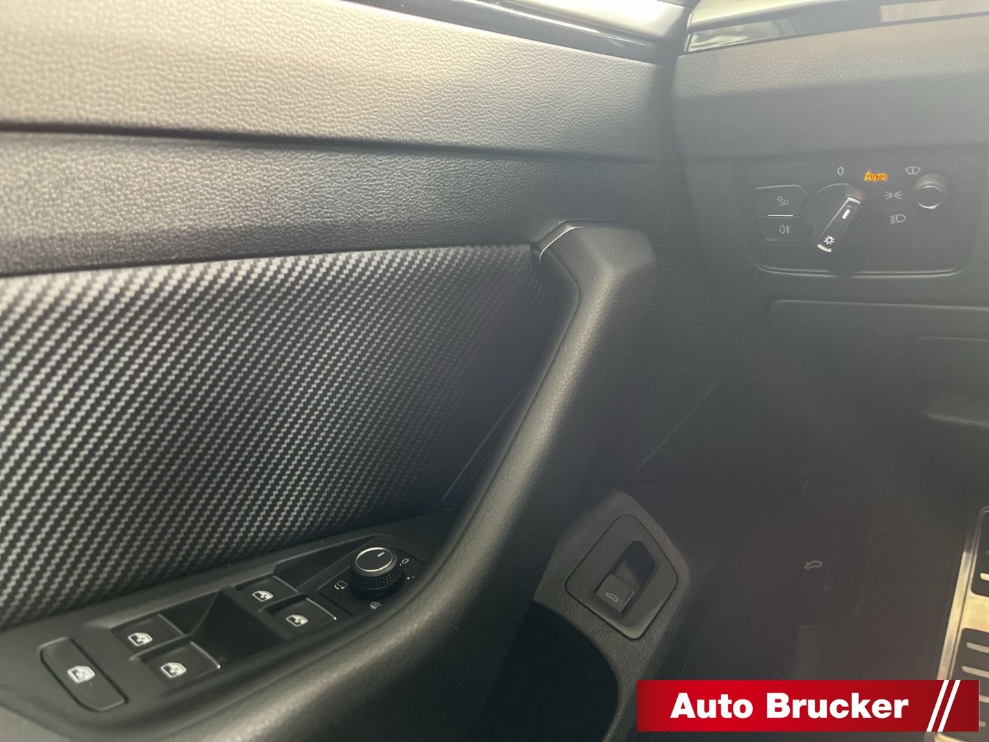 Volkswagen Arteon SB R 4Motion DSG Navi LED Pano 3-Zonen-Kl foto 14