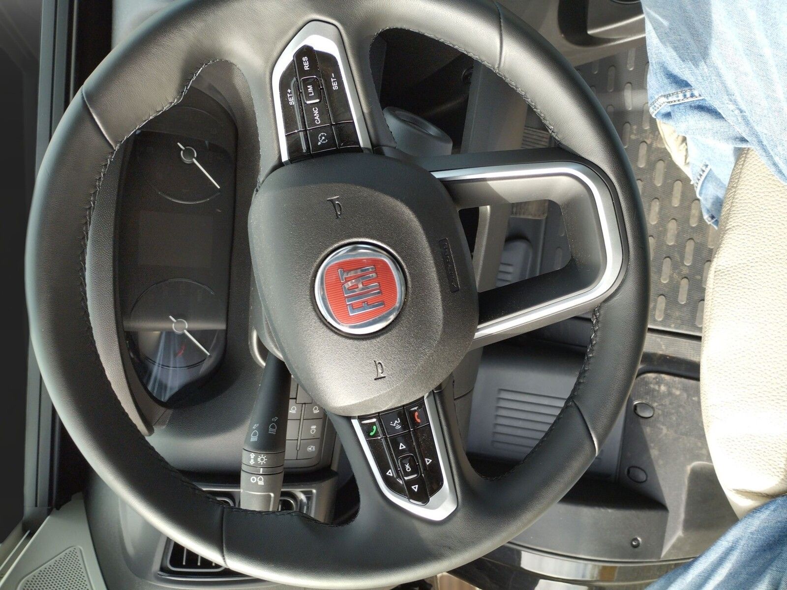 Fahrzeugabbildung Karmann Dexter DE 600 Automatik, Concept