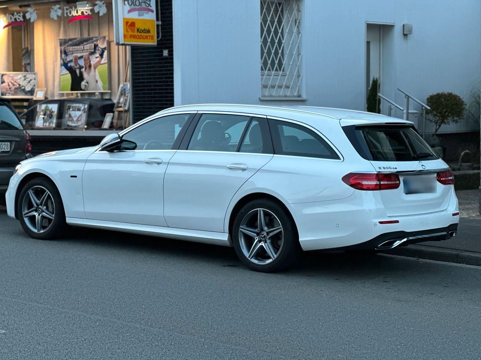 Mercedes-Benz E 300