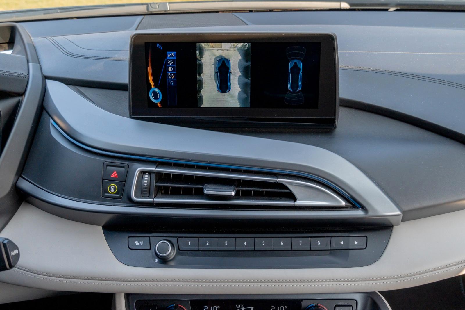 BMW i8 Coupe  LASER.HUD.HARMAN.DR.ASS.NAVI