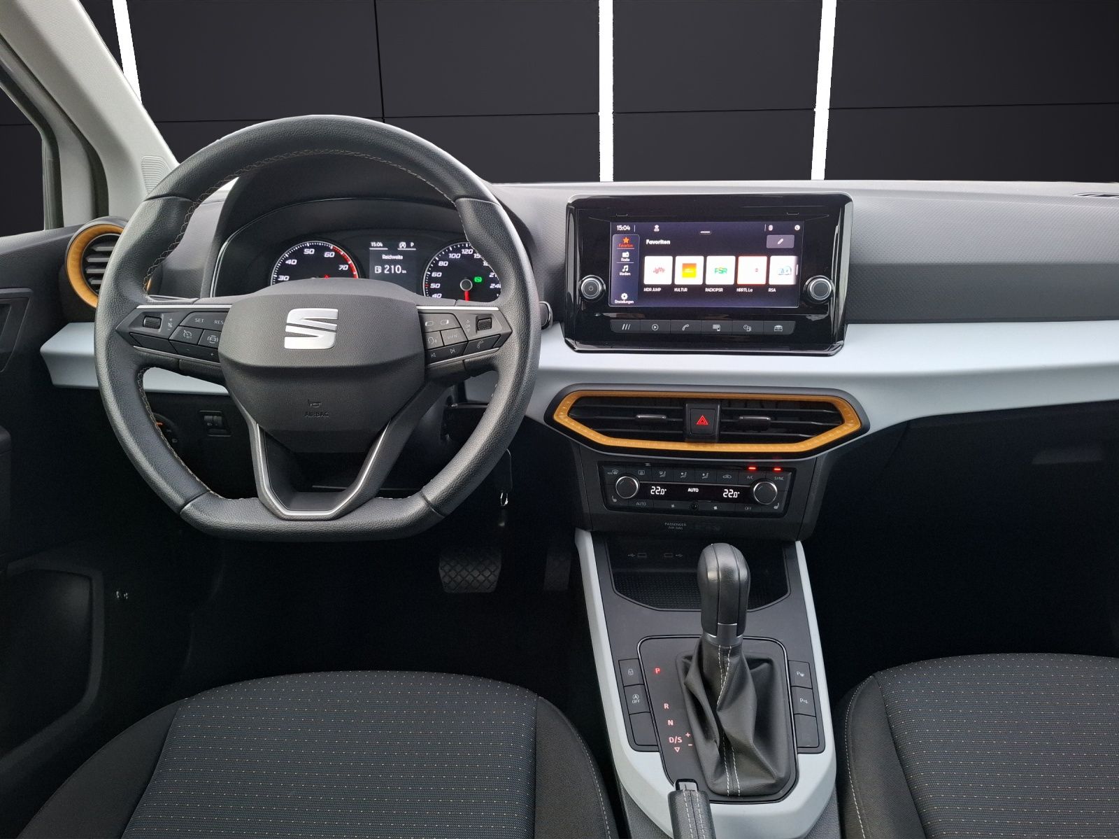 Fahrzeugabbildung SEAT Arona TSI Style Beats DSG LED GRA RFK SH LM