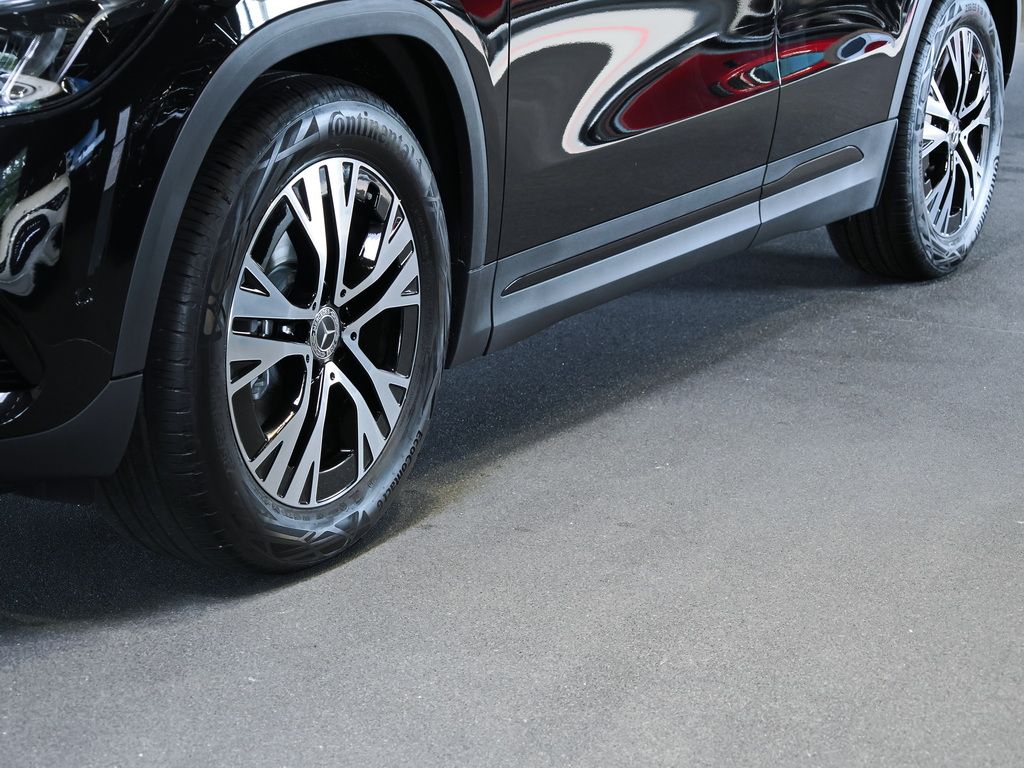 Mercedes-Benz GLA 180 d PROGRESSIVE NIGHT PANO KEYLESS SOUND imagem 3