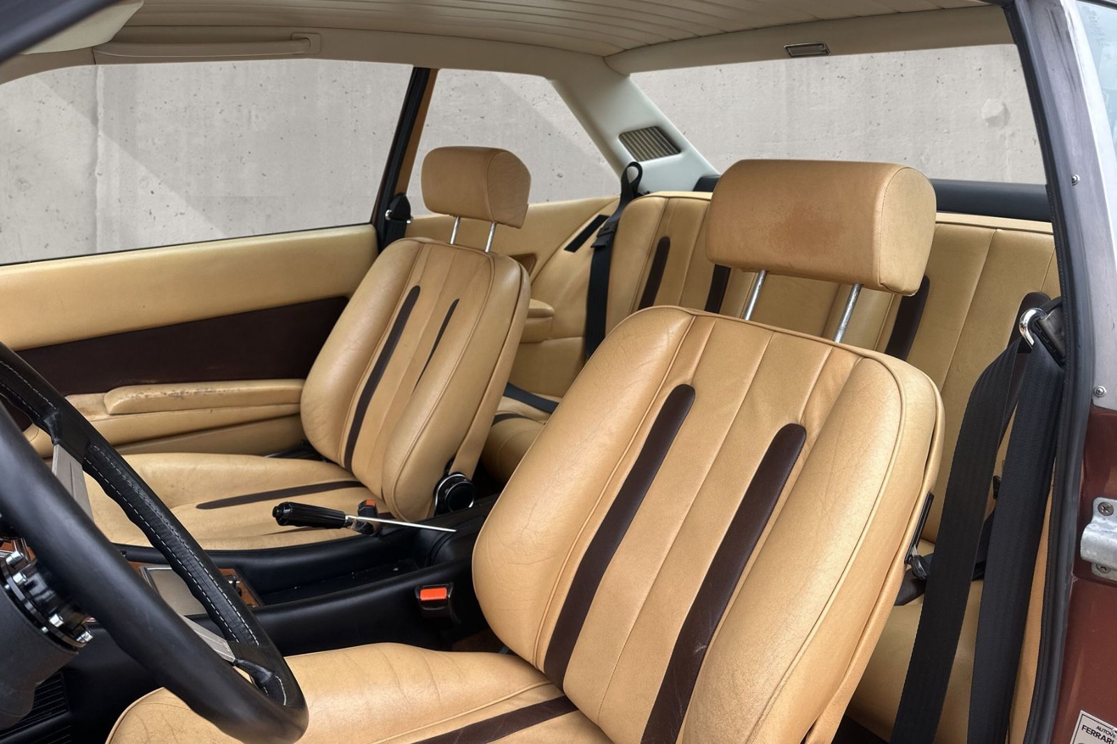 Fahrzeugabbildung Ferrari 400GT i*Handschalter