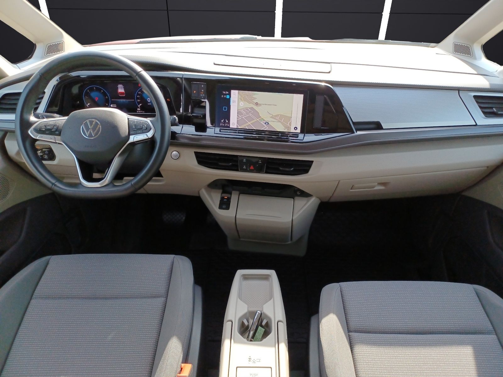 Fahrzeugabbildung Volkswagen T7 Multivan TDI DSG LED Navi AID RFK SH LM