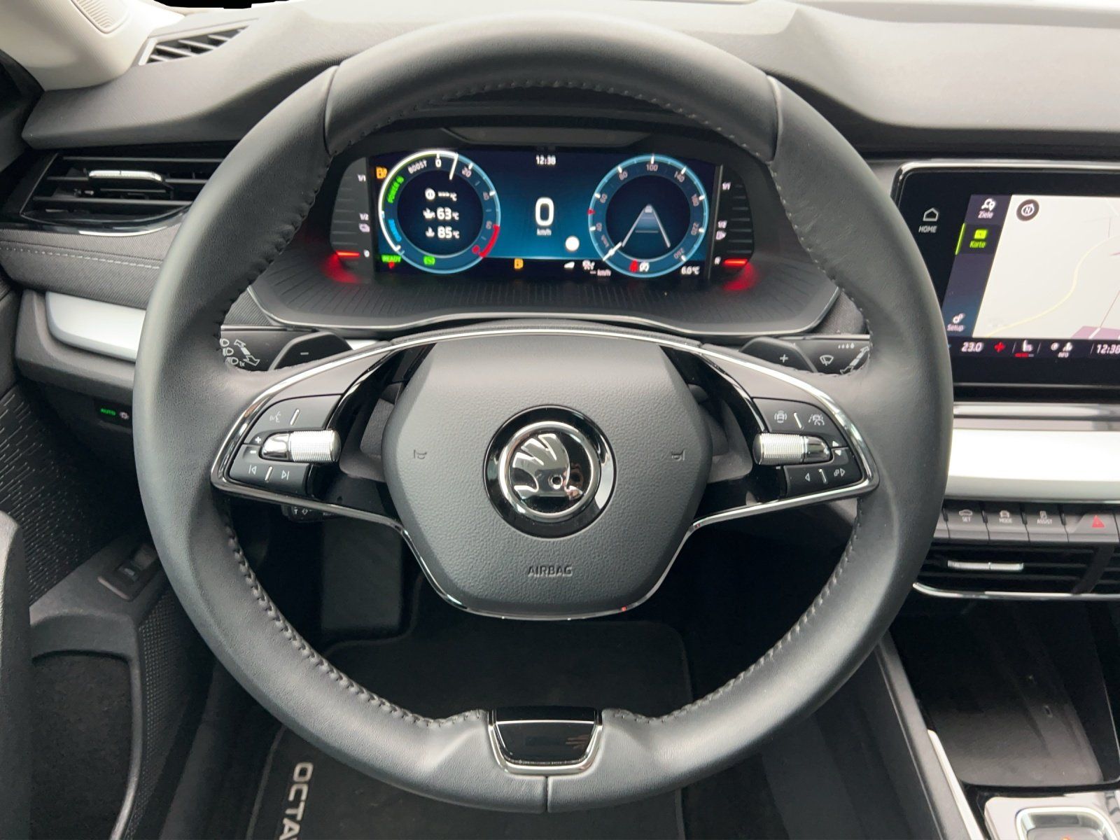 Fahrzeugabbildung SKODA Octavia Combi 1.4 TSI DSG iV Style/KAMERA/ACC/