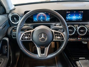 Mercedes A 250 - 12