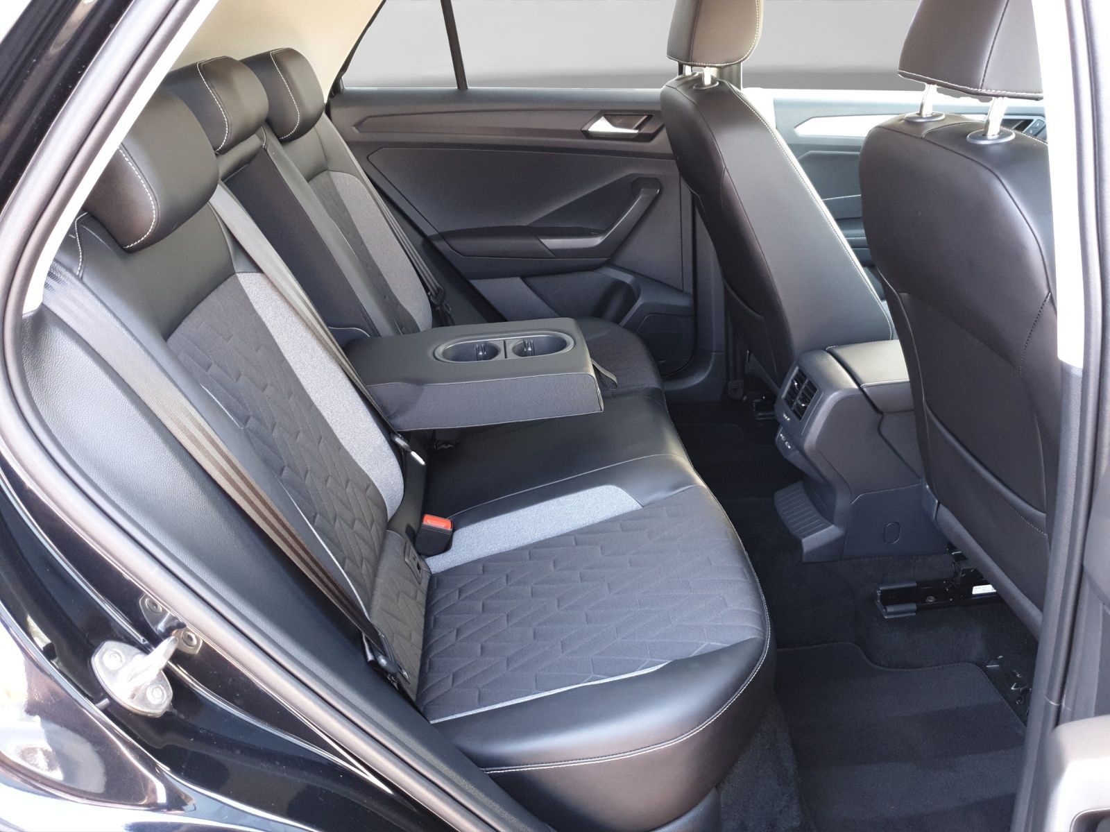 Volkswagen T-Roc - Bild 7