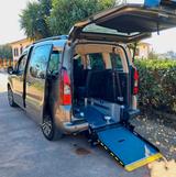 Peugeot PEUGEOT PARTNER EURO6 TRASPORTO DISABILI PIANALE - Behindertengerechte Peugeot Partner Tepee