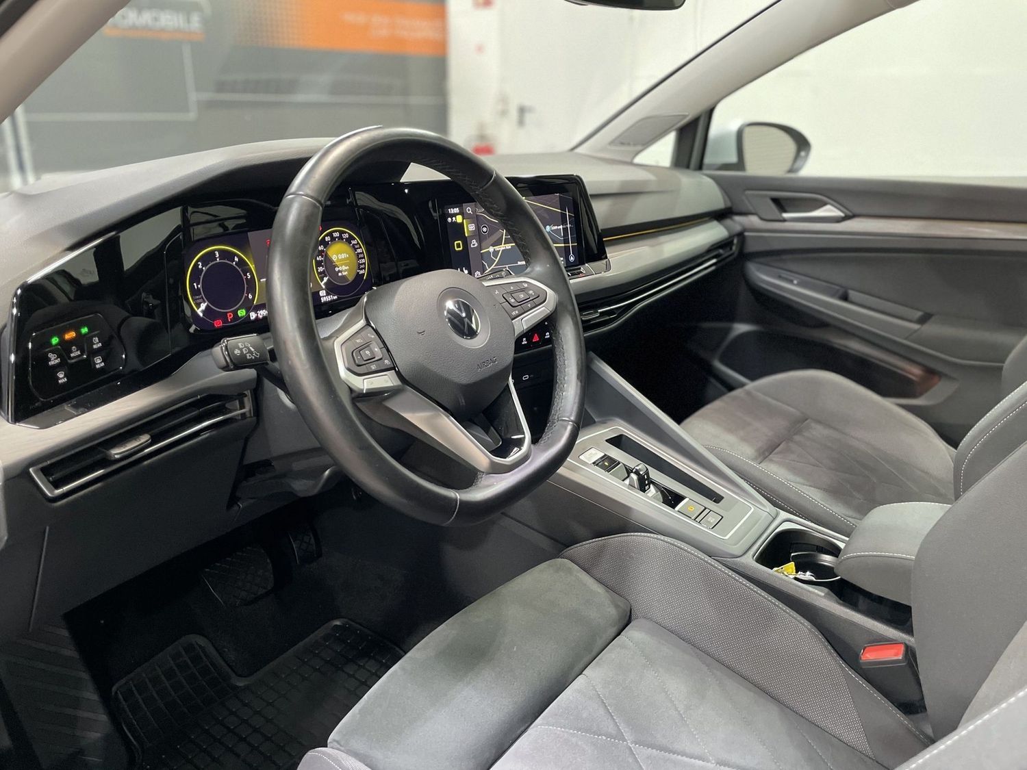 Fahrzeugabbildung Volkswagen Golf Style Highline #Virtual#LED#ACC#Pano#Ambien