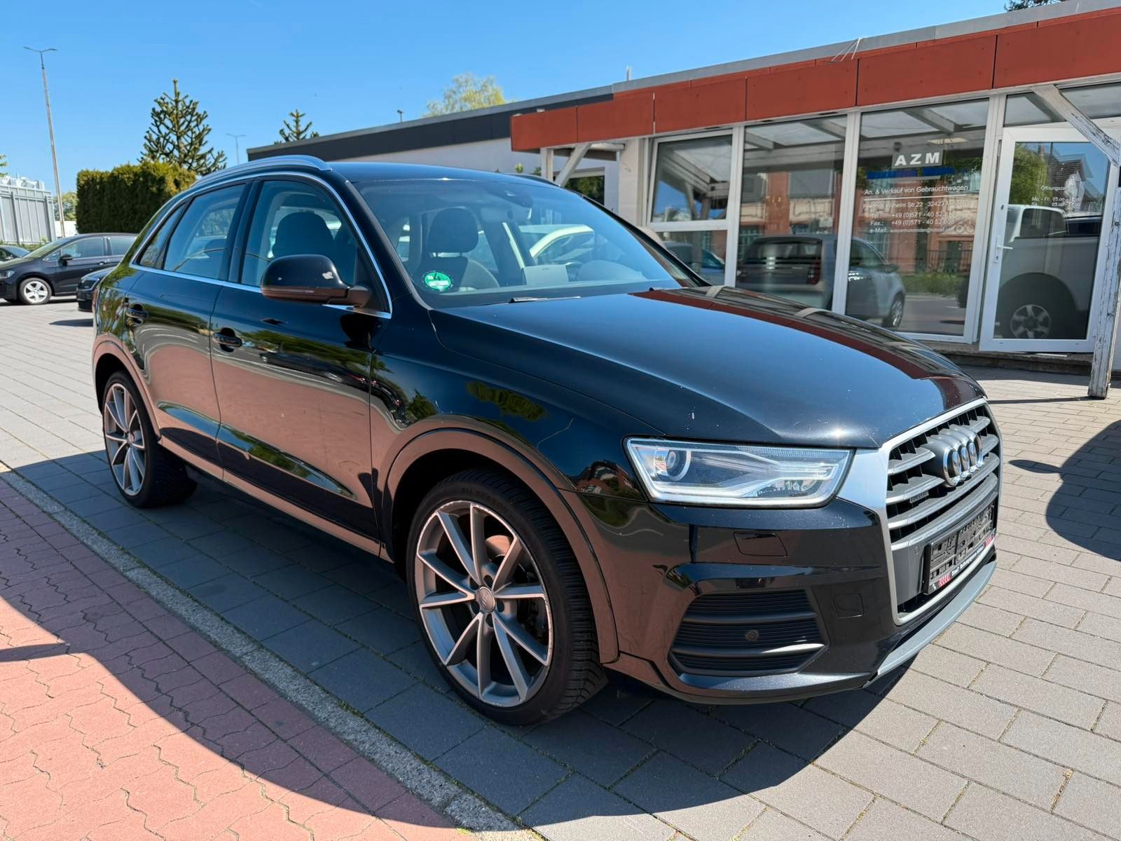 AUDI Q3