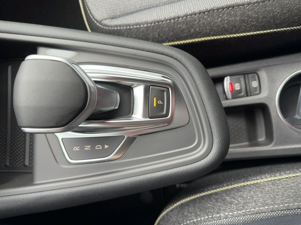 Fahrzeugabbildung Renault Captur Techno Mild Hybrid 160 EDC ABS Fahrerairb