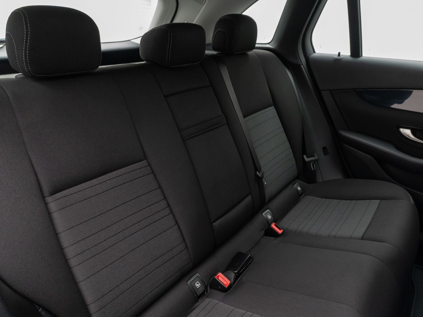 Fahrzeugabbildung Mercedes-Benz GLC 250 4Matic Kamera AHK Navi Sitzhzg
