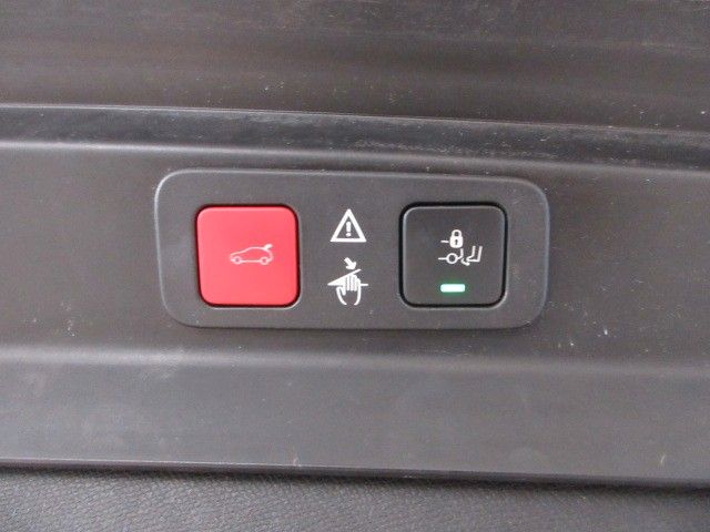 Fahrzeugabbildung Peugeot 5008 Allure Business 1.5D LED/NAVI/PDC/360°/DAB