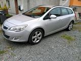 Opel Astra J Sports Tourer - Opel Astra aus 2010: Sports