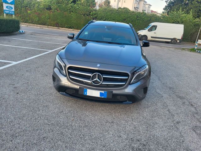 MERCEDES-BENZ Mercedes-benz GLA 200