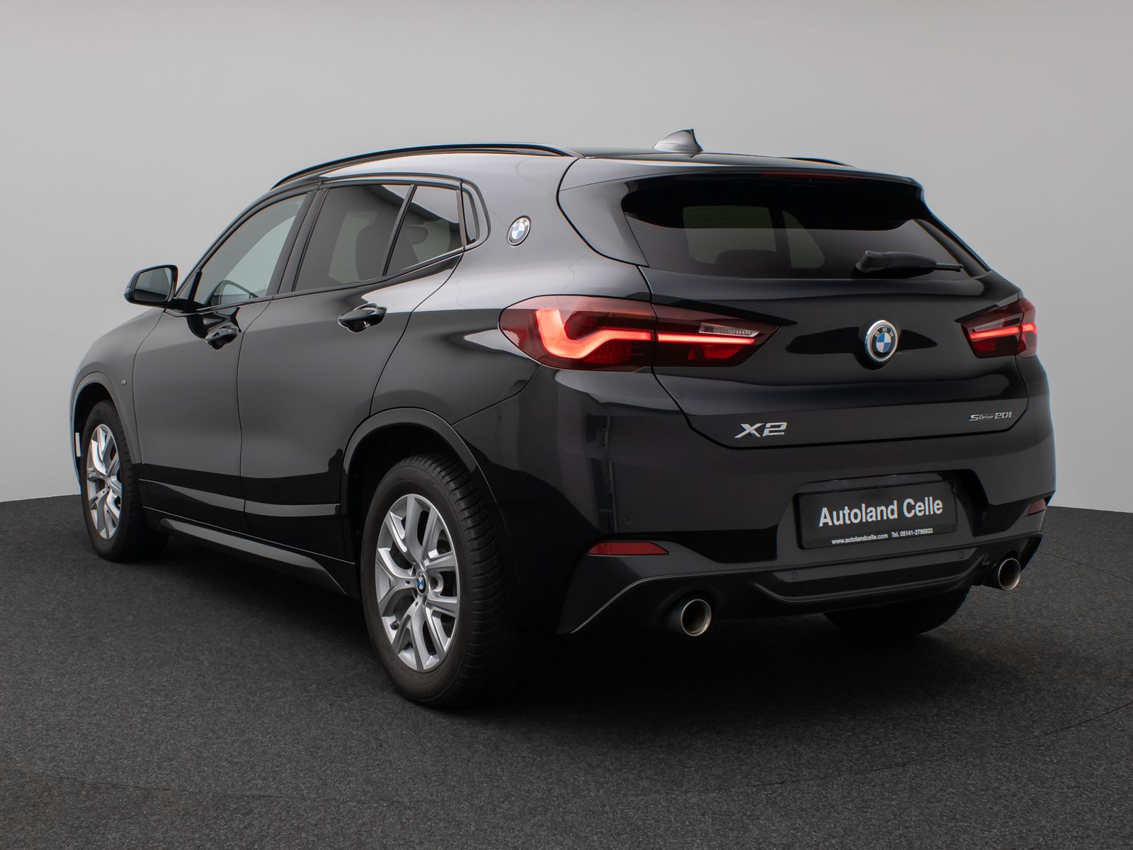 Fahrzeugabbildung BMW X2 sD20i M Sport HUD DAB HiFi Parkassist Komort