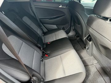 Hyundai TUCSON - 11