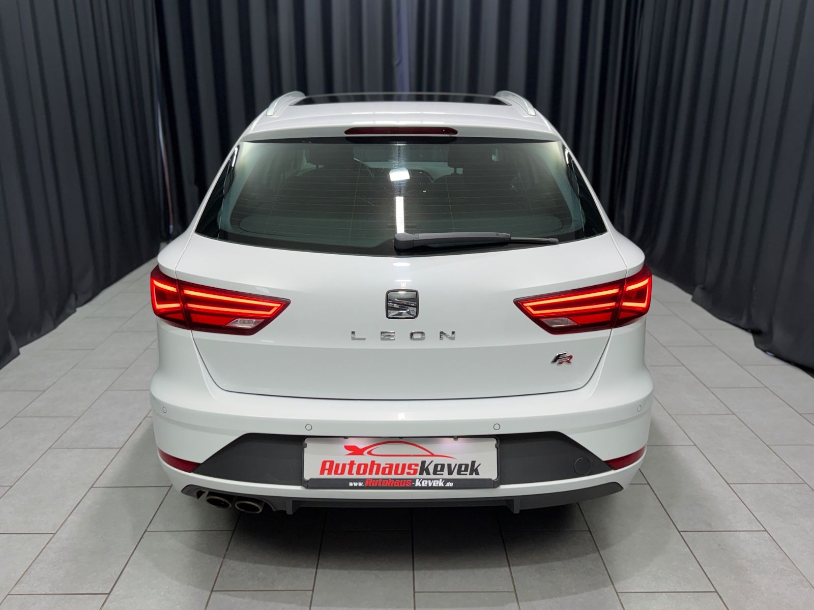 Fahrzeugabbildung SEAT Leon ST FR |RF-CAM|2.HAND