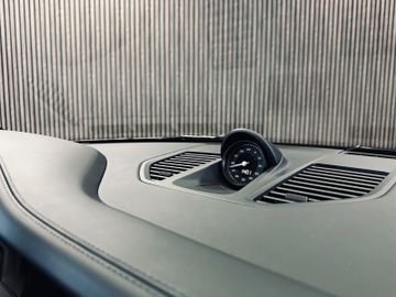 Porsche 992 - 10