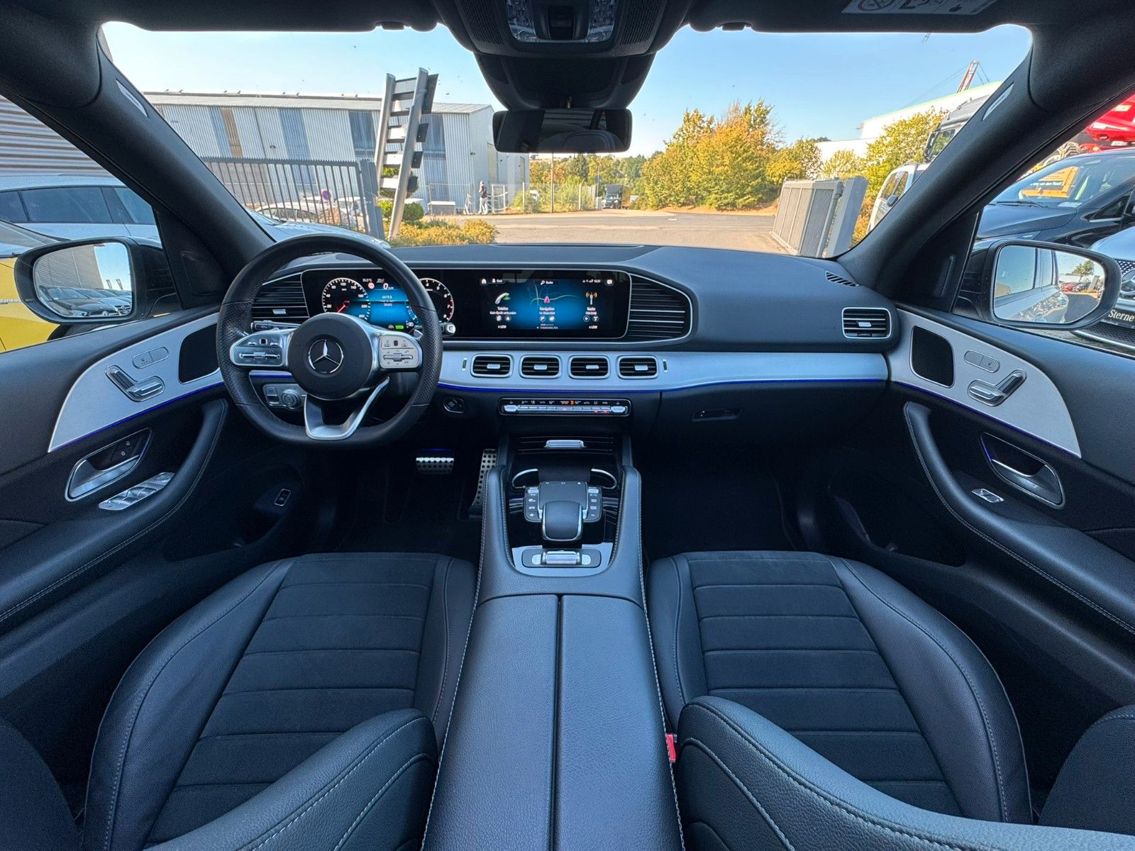 Fahrzeugabbildung Mercedes-Benz GLE 450 4M AMG+Distr+Pano+Night