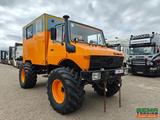 Mercedes-Benz Unimog 1300L 4x4 Schaltgetriebe - Geschlossener - Mercedes-Benz U 1300
