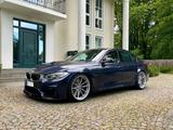 BMW M3 F80 "30-Jahre" Edition*KW-Gewinde DDC*Carbon - BMW M3 Limousine E30 mit Benzin-Antrieb