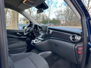 Fahrzeugabbildung Mercedes-Benz V 220d Edition lang*LED*2xTür*8.Sitze*Totwinkel*