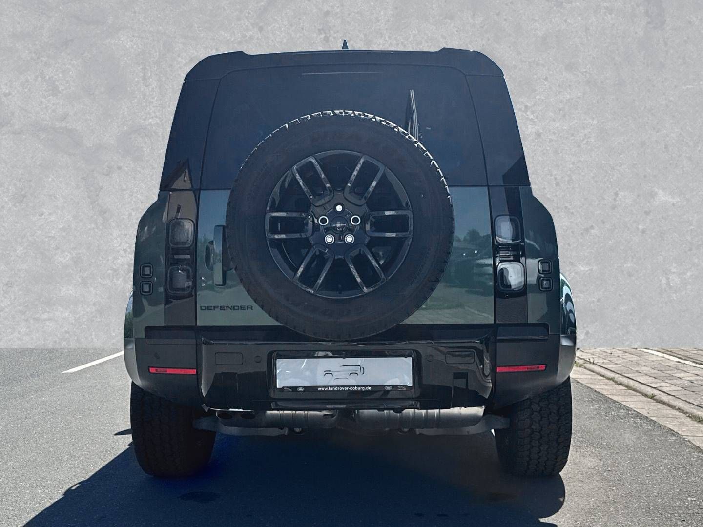 Fahrzeugabbildung Land Rover Defender 110 D250 S