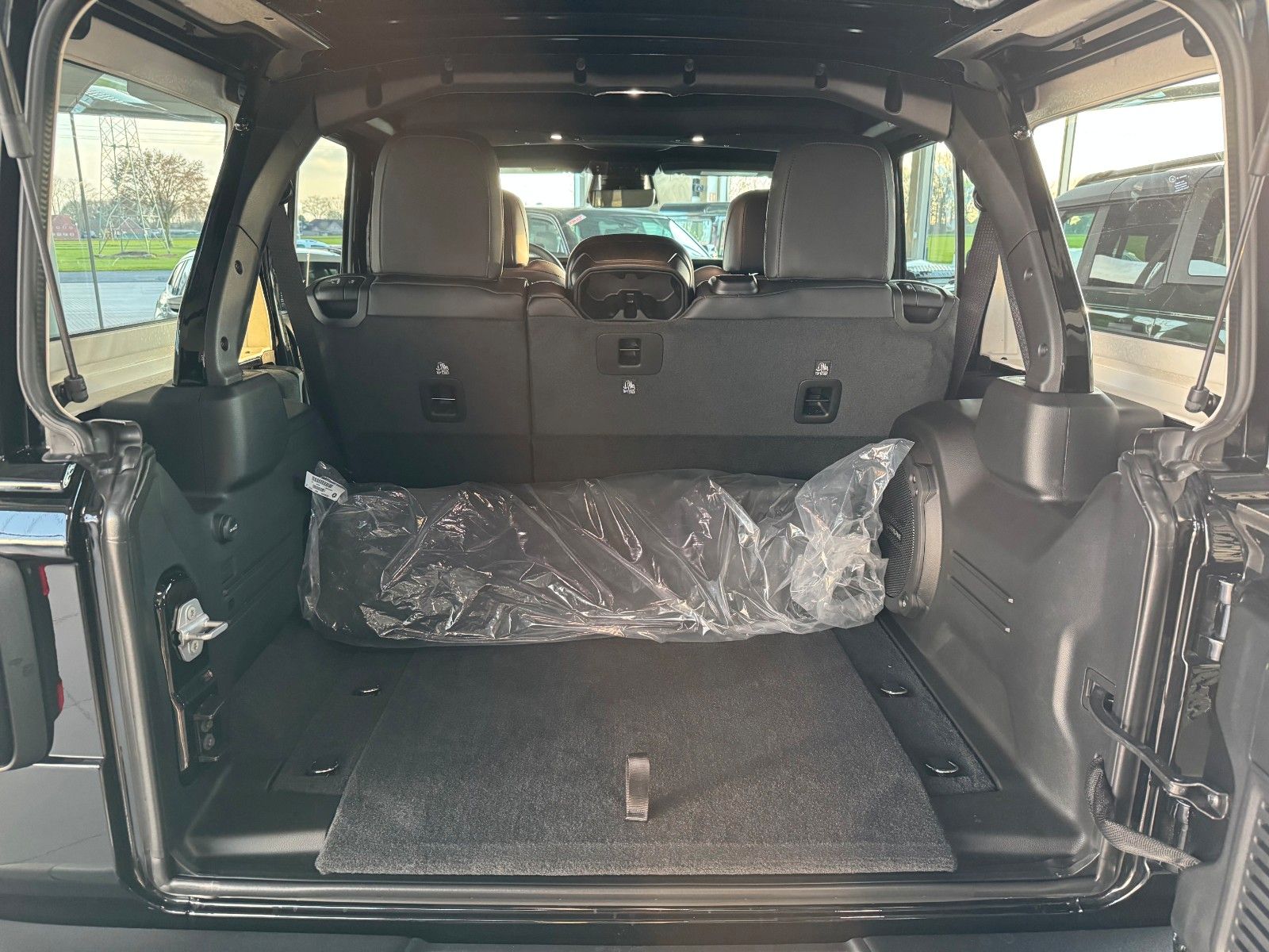 Fahrzeugabbildung Jeep Wrangler 2.0T-GDI Rubicon RECON X 4x4 "Sky One"