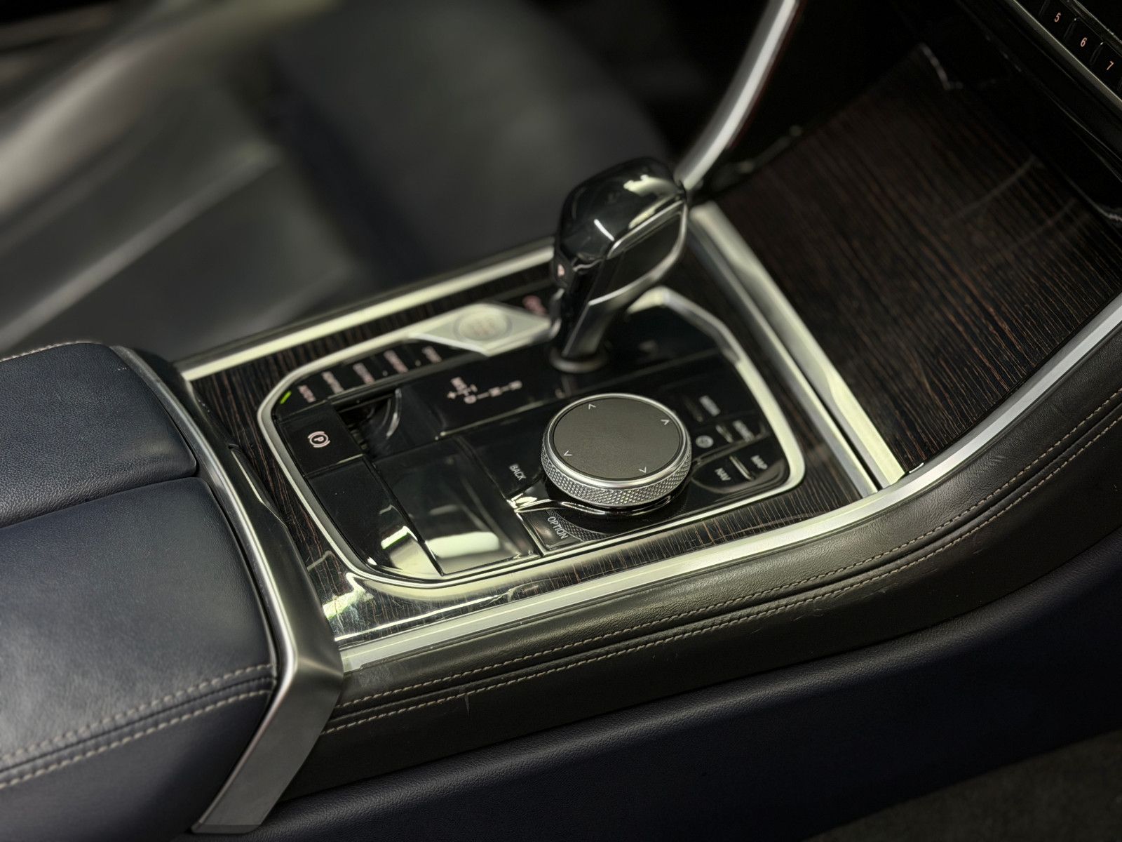 Fahrzeugabbildung BMW 840i xDrive M Sport|INDIVIDUAL|LASER|360|HUD