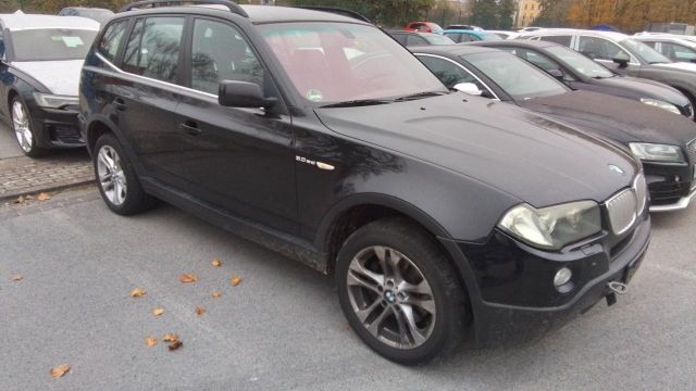 BMW X3 Baureihe X3 3.0sd*NAVI*XENON*LEDER*