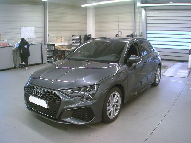 Audi A3 Sportback 30 TFSI S line Navi AHK VC ACC 18"