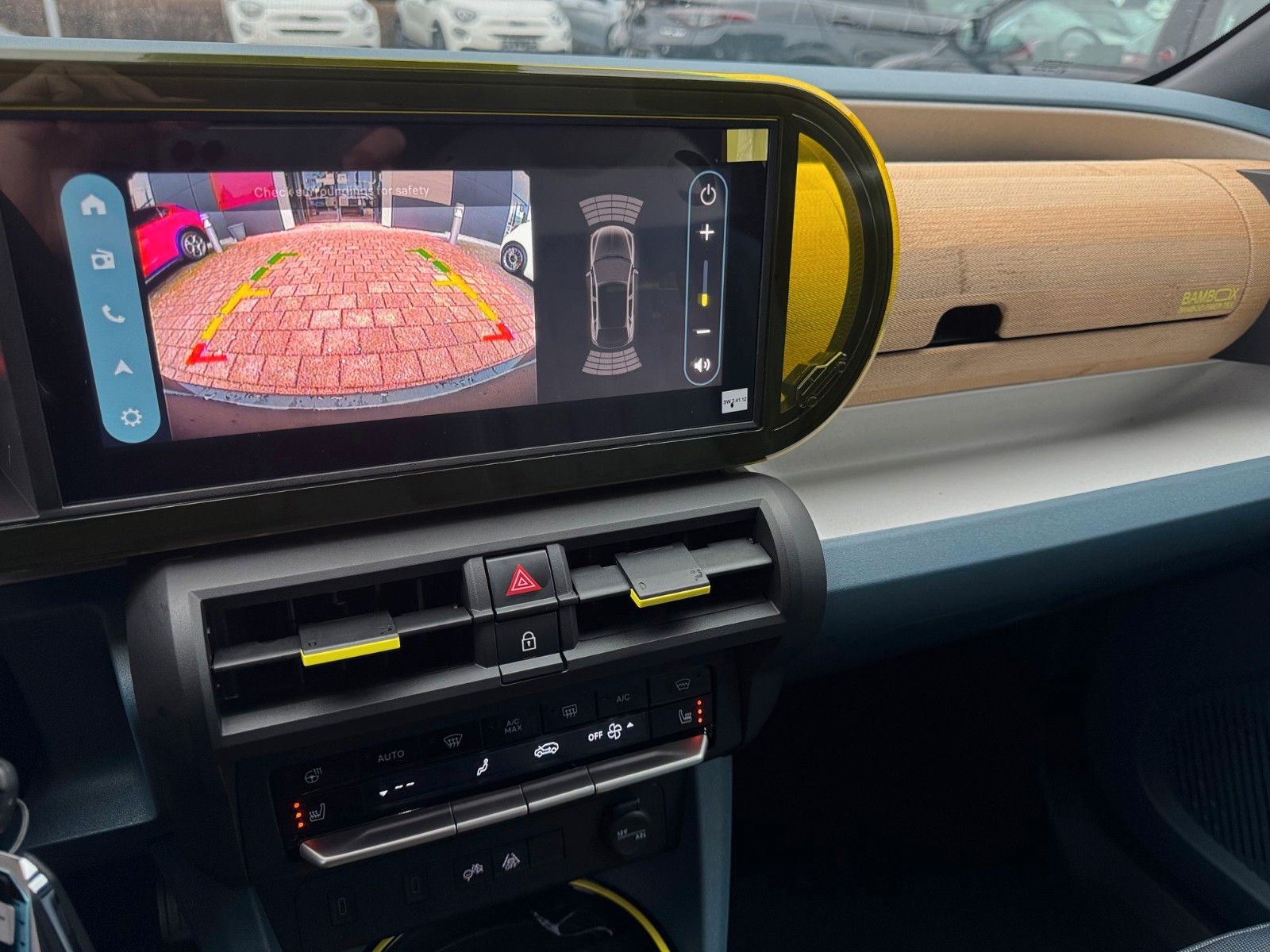 Fahrzeugabbildung Fiat 110 PS LA PRIMA 1.2 eDCT SITZHEIZUNG NAVI KAMERA