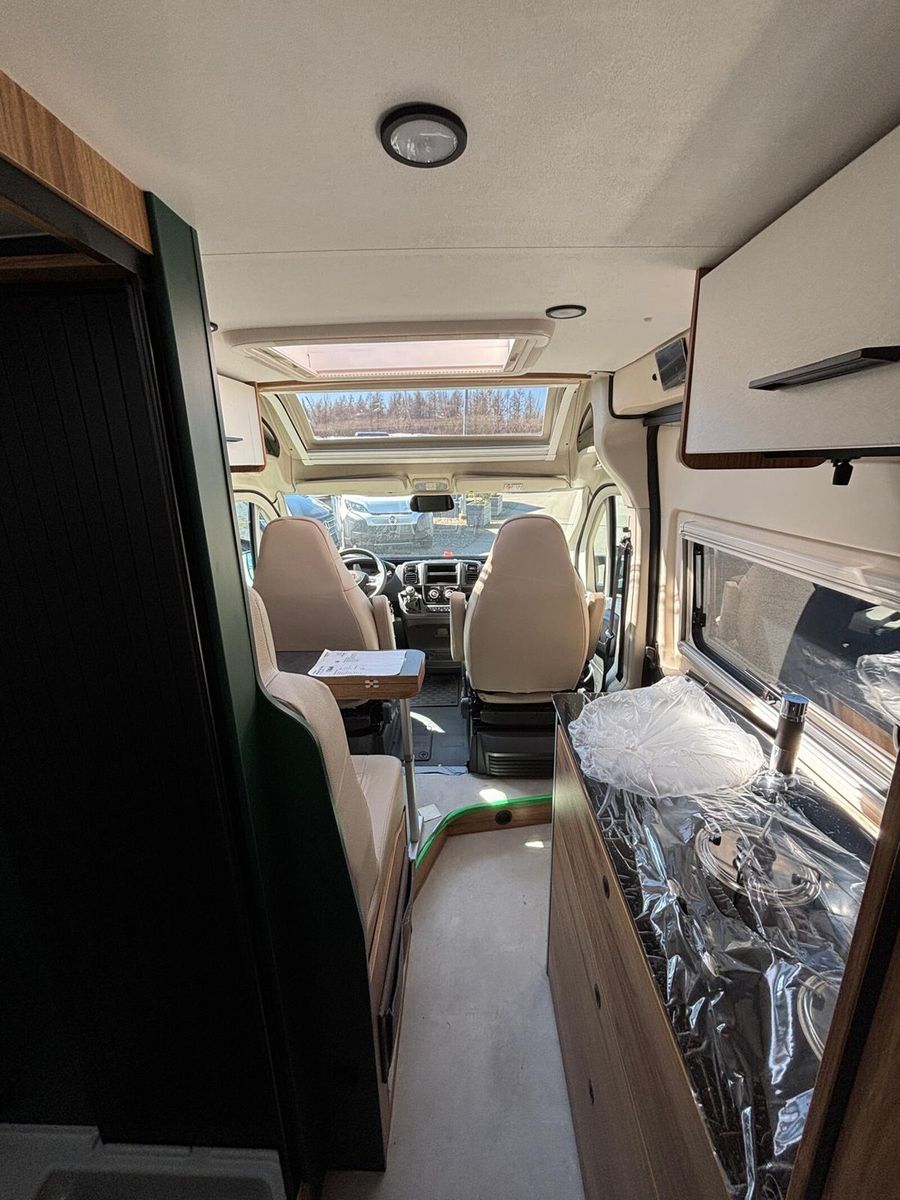 Fahrzeugabbildung Karmann Dexter DE 580 140 PS und Concept Paket