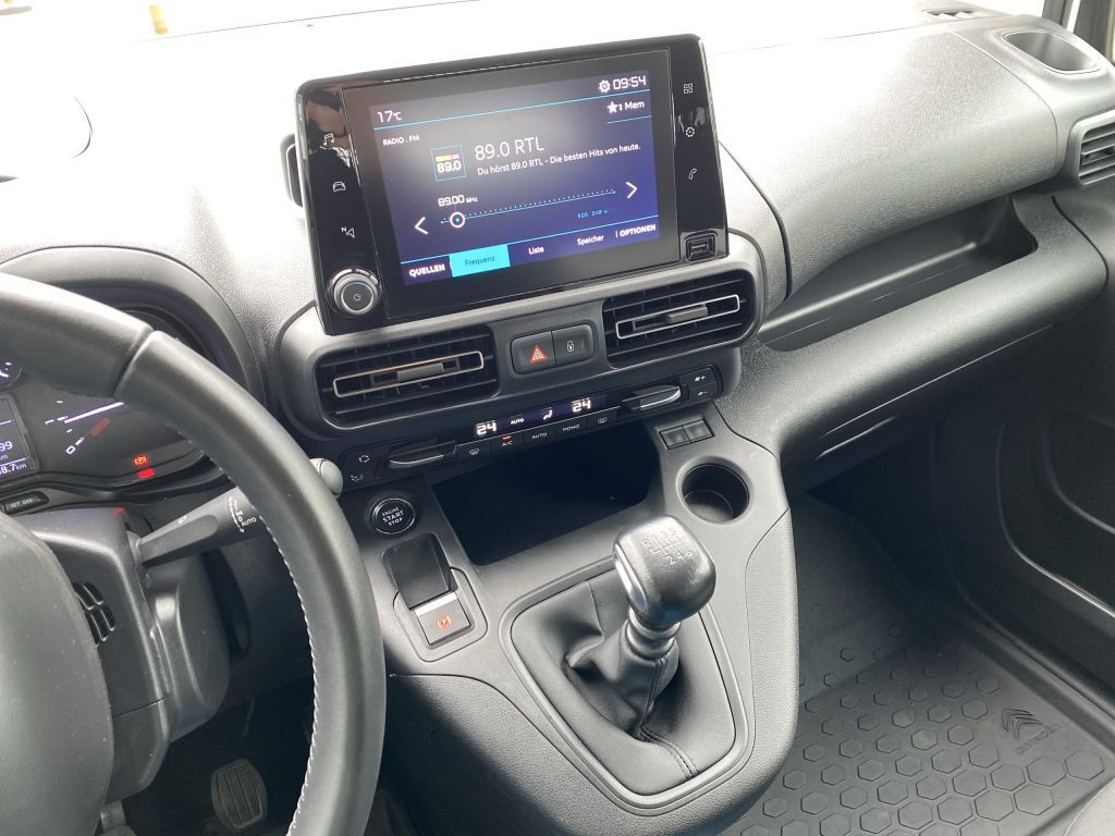 Fahrzeugabbildung Citroën Berlingo M PT 110 FEEL *Keyless*Farb-Touch*PDC*