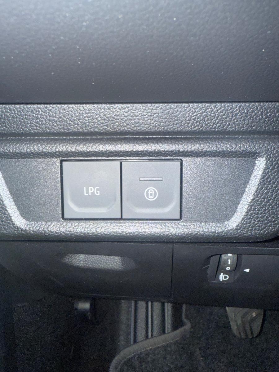 Dacia Logan, Klimaanlage, Einparkhilfe, LPG, Garantie 