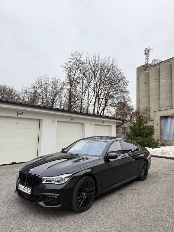Image of BMW 730