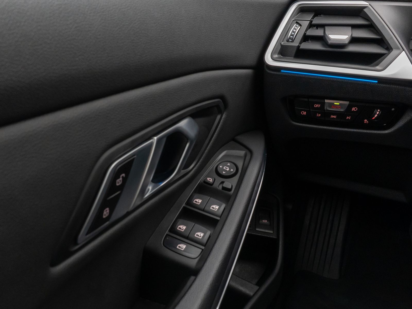 Fahrzeugabbildung BMW 320e Kamera DAB HiFi Sport Leder WidscreenDispl