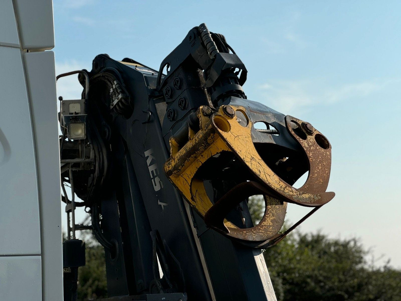 Fahrzeugabbildung Volvo FH 540 8x4 EU6 Retarder Lenk/Lift KESLA LK 9,4m