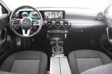 Mercedes-Benz A 180 Night Edition 1.Hand*Navi*18" AMG *DAB*SHZ - scheckheftgepflegte Mercedes A 180