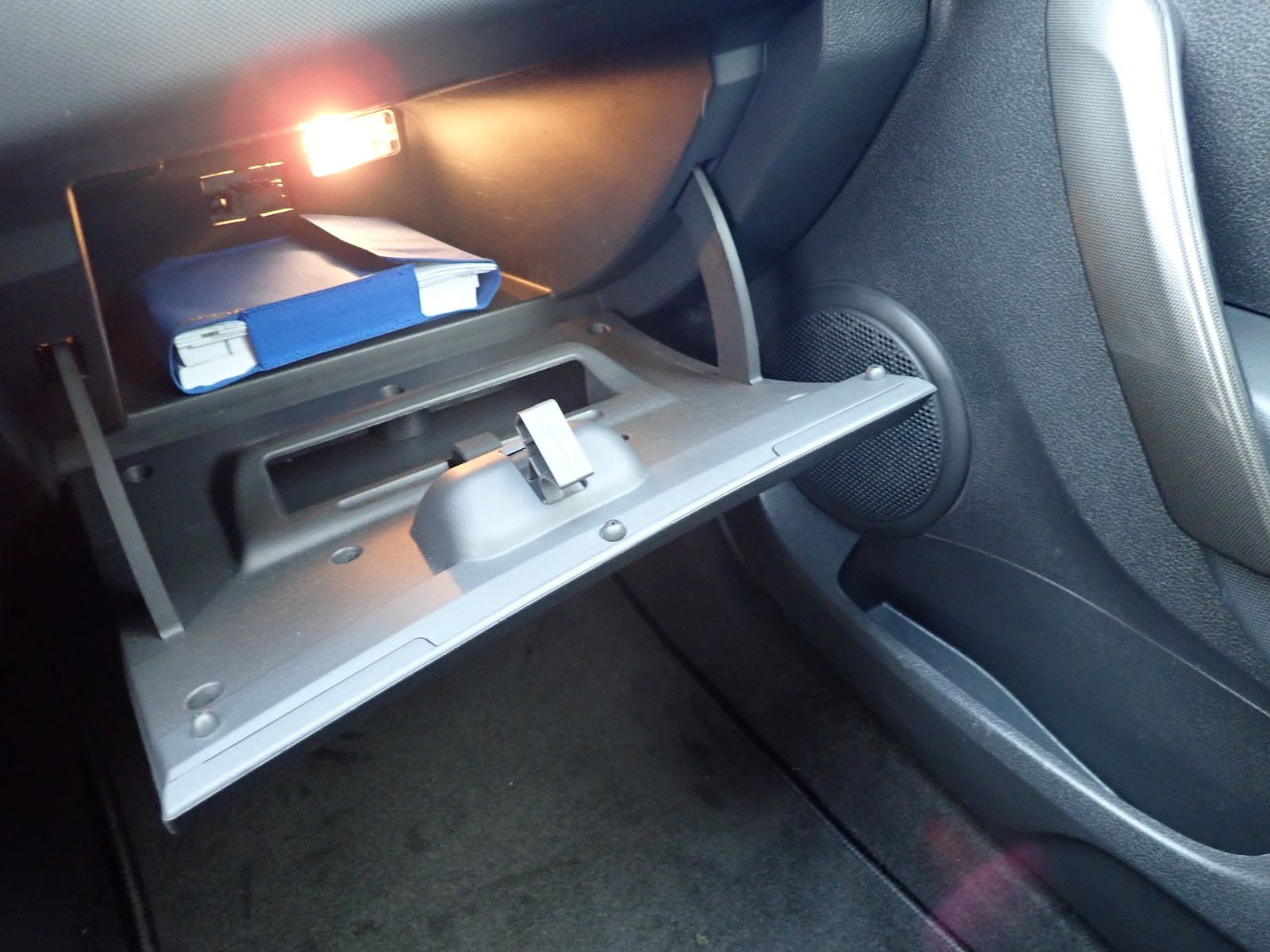 Fahrzeugabbildung Dacia Logan MCV II Kombi Stepway TCe 90 / NAVI